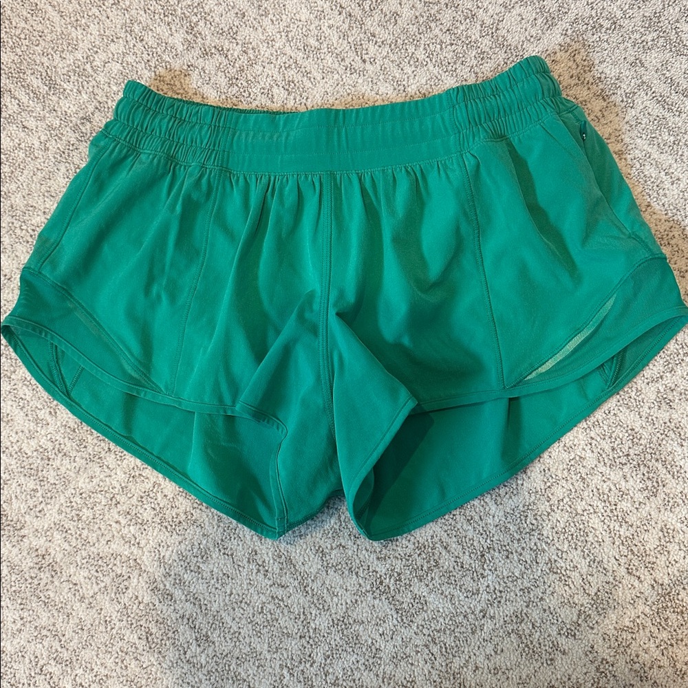 Lululemon Hotty Hot Short, Green 6, 2.5 inch